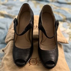 NWOB Born leather heels with dust bags